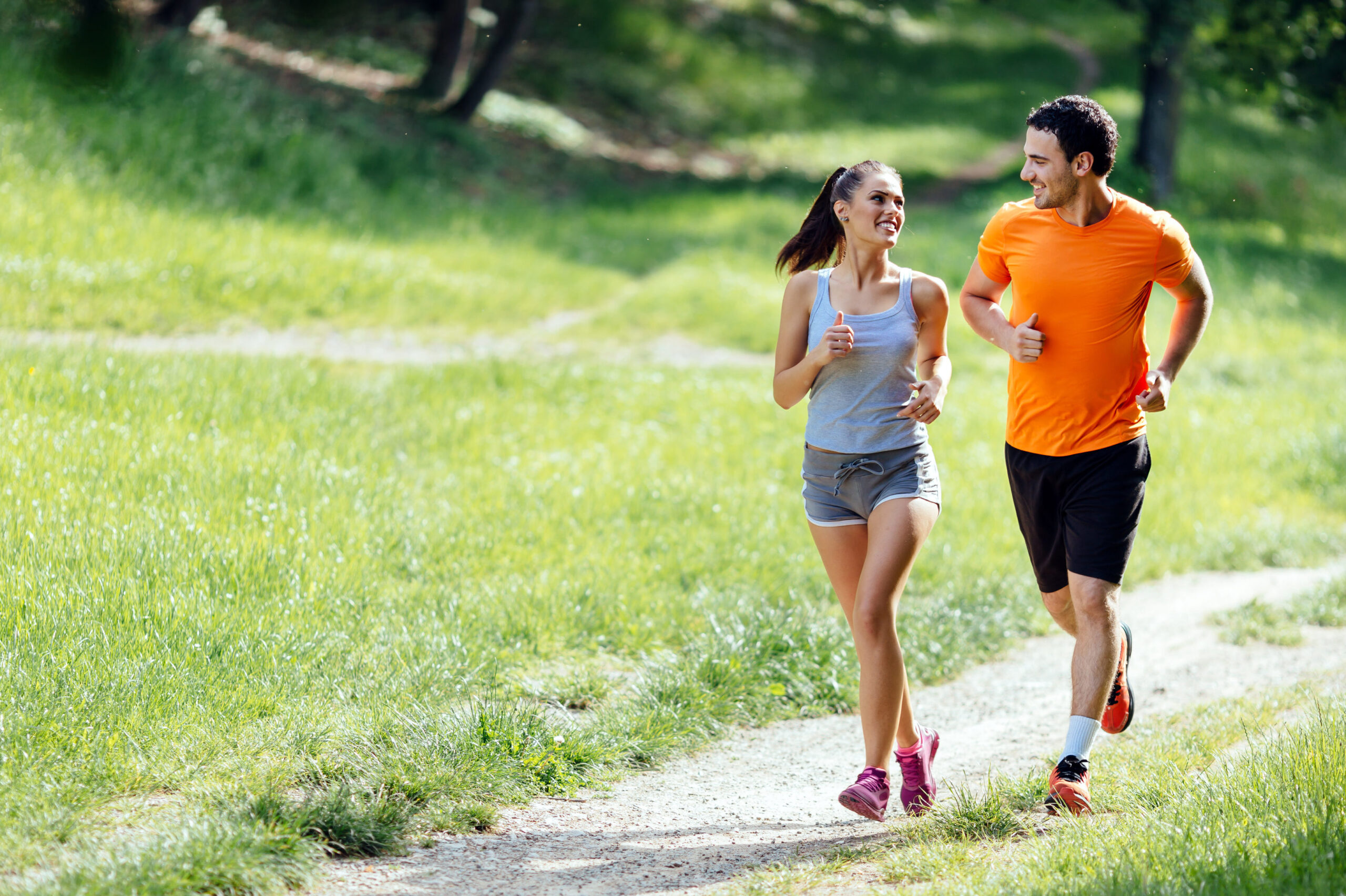 Giữ tinh thần vui vẻ bằng những hoạt động nhẹ nhàng trong nhà và ngoài trời